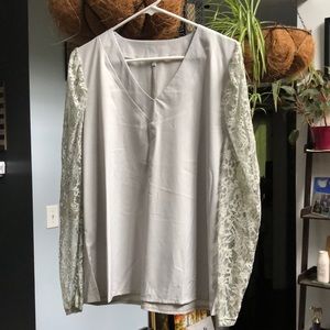 NWOT women’s XL blouse
